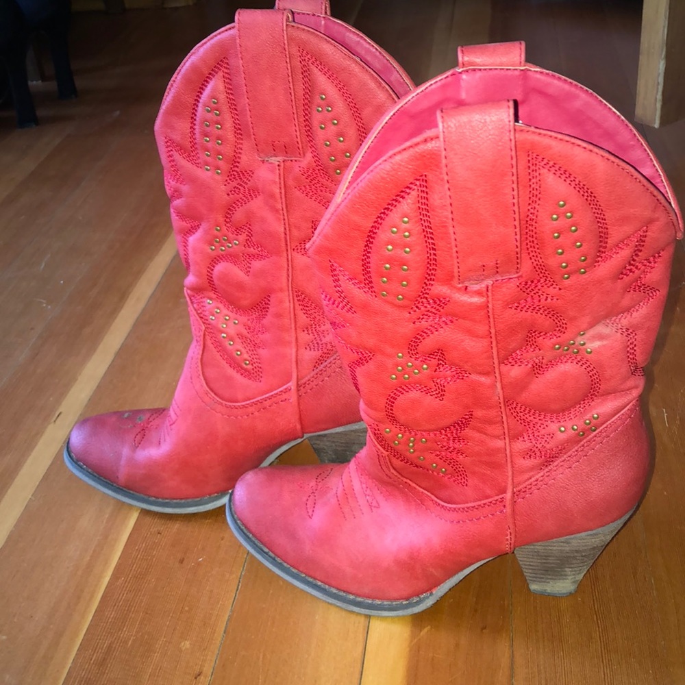 Red boots